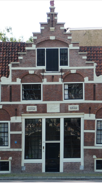 Amsterdam Earrings Stepped Gables